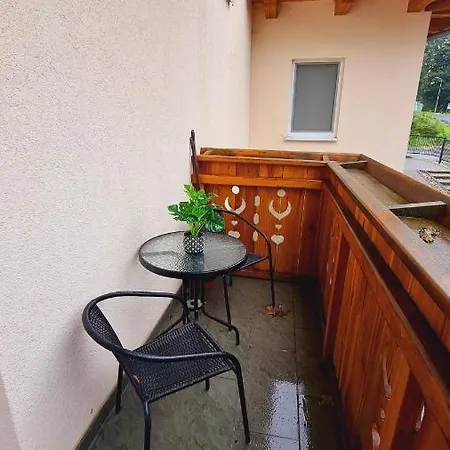 Nr 1 Z Balkonem, Nr 7 Z Tarasem, Wilcza Przy Szlaku Apartament *
