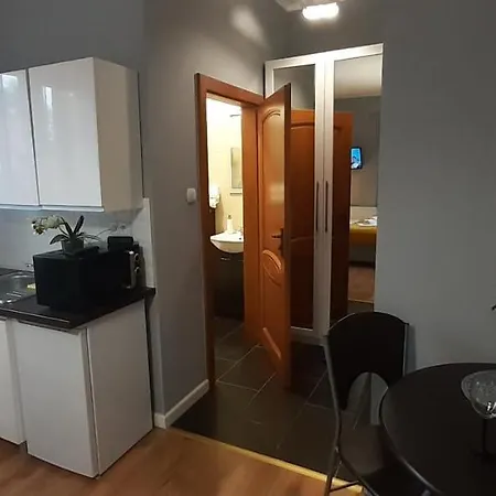 Nr 1 Z Balkonem, Nr 7 Z Tarasem, Wilcza Przy Szlaku