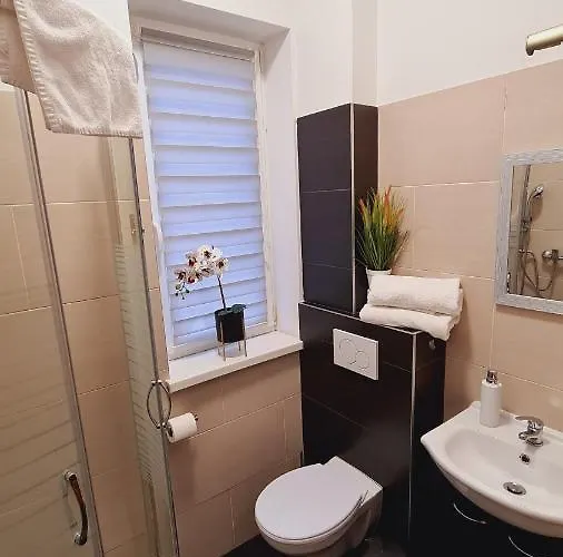 Nr 7 Z Tarasem, Przy Szlaku *